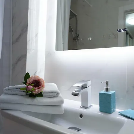 Проспект Победителей 1 Apartment *